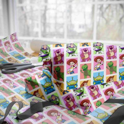 Disneyland Toy Story Seamless Pattern – Buzz & Woody Christmas Paper Pixar Gift Wrap Disneyland Gifts Disneyland Toy Story Seamless Pattern – Buzz & Woody Christmas Paper Pixar Gift Wrap Disneyland Gifts